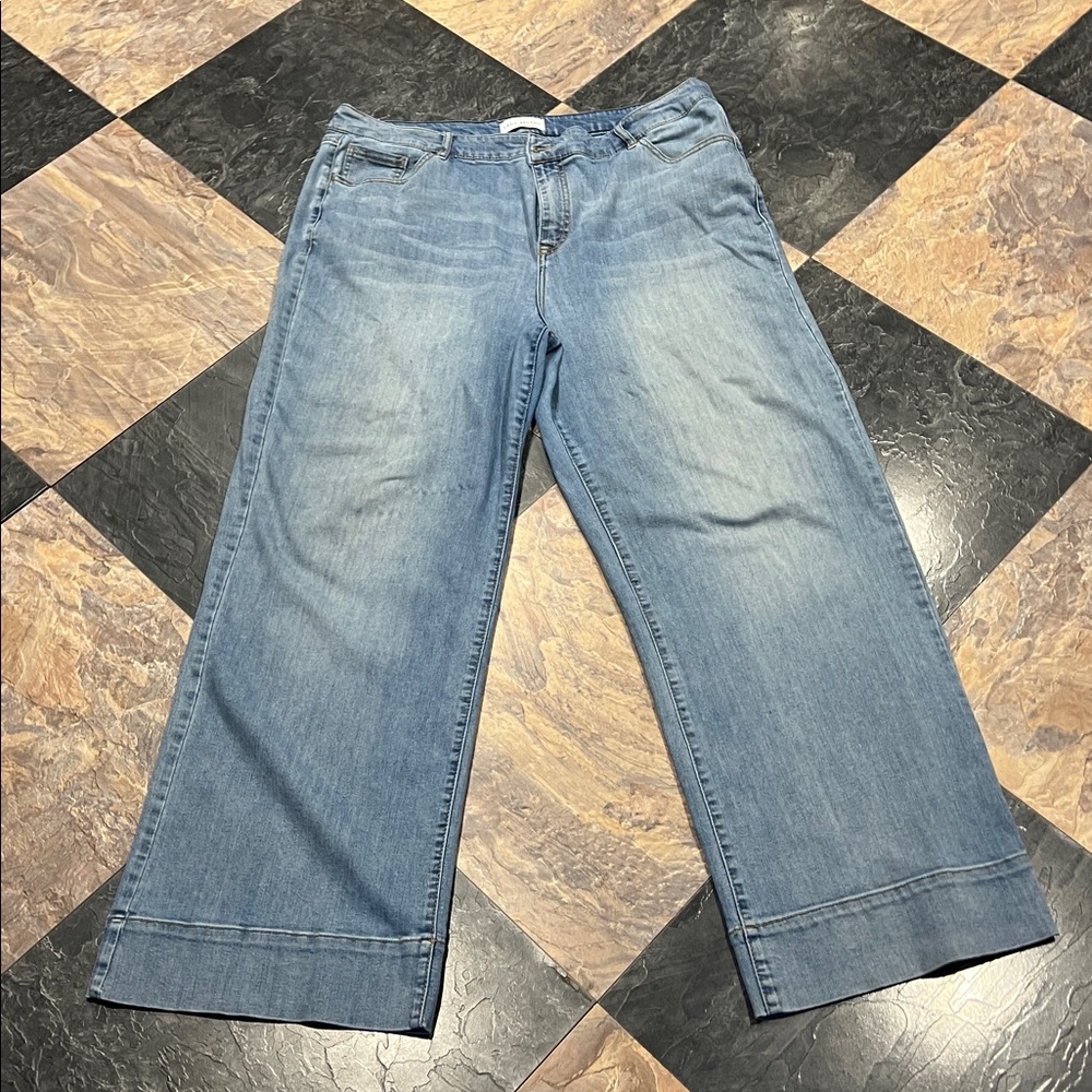 Lane Bryant Flex Magic Light Weight Wide Leg Jeans 16W